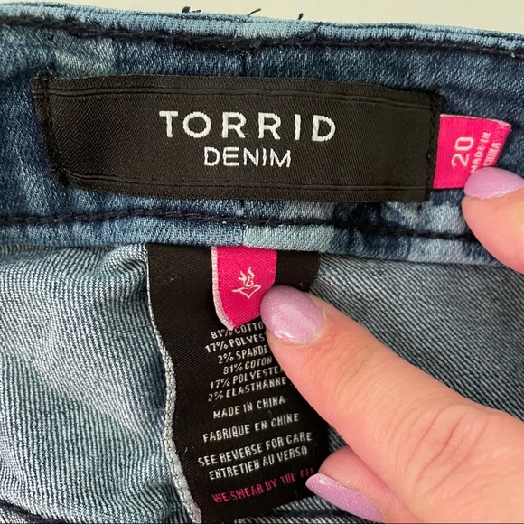Torrid chevron print Capri jeans size 20 - Picture 5 of 6